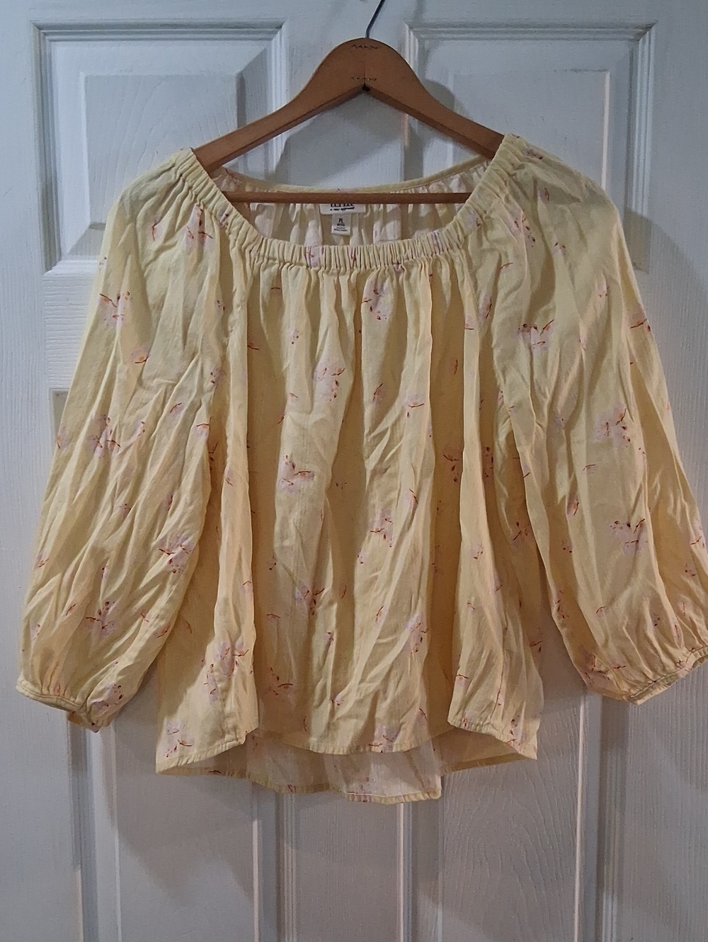 a.n.a Yellow Floral Peasant Blouse-White Daisy Floral Print-100% Cotton